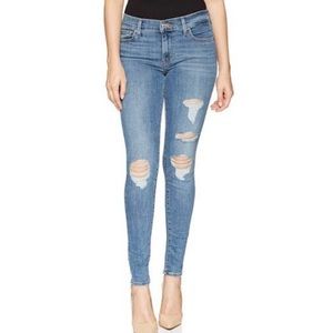 710 Super Skinny Levi’s